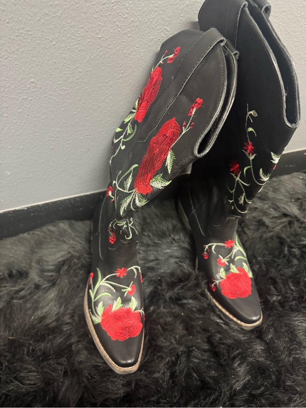 Black Women's Embroidered Rose Western Boots Grunge Rockabilly